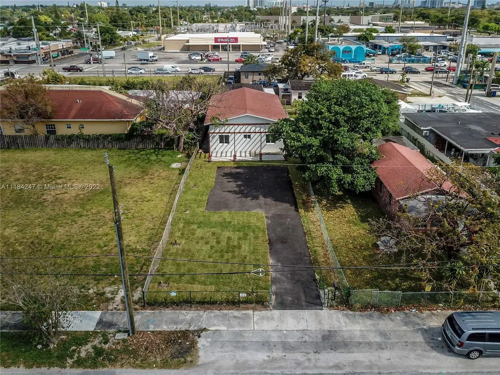 112 NW 10th St, Hallandale Beach FL 33009 photo 2