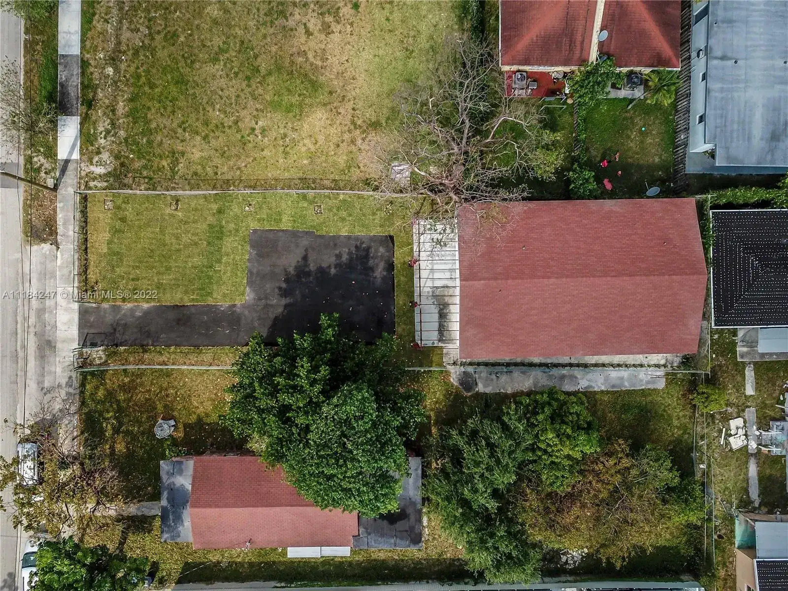 112 NW 10th St, Hallandale Beach FL 33009 photo 3