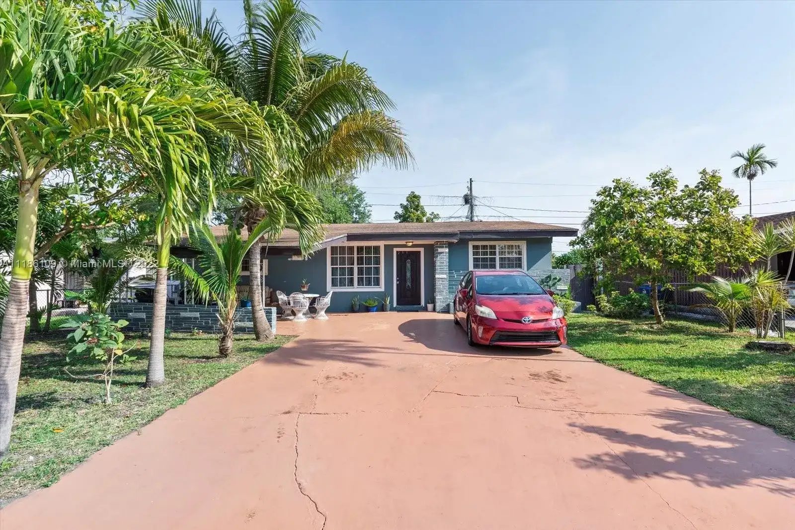261 NE 172nd St, North Miami Beach FL 33162 photo 3