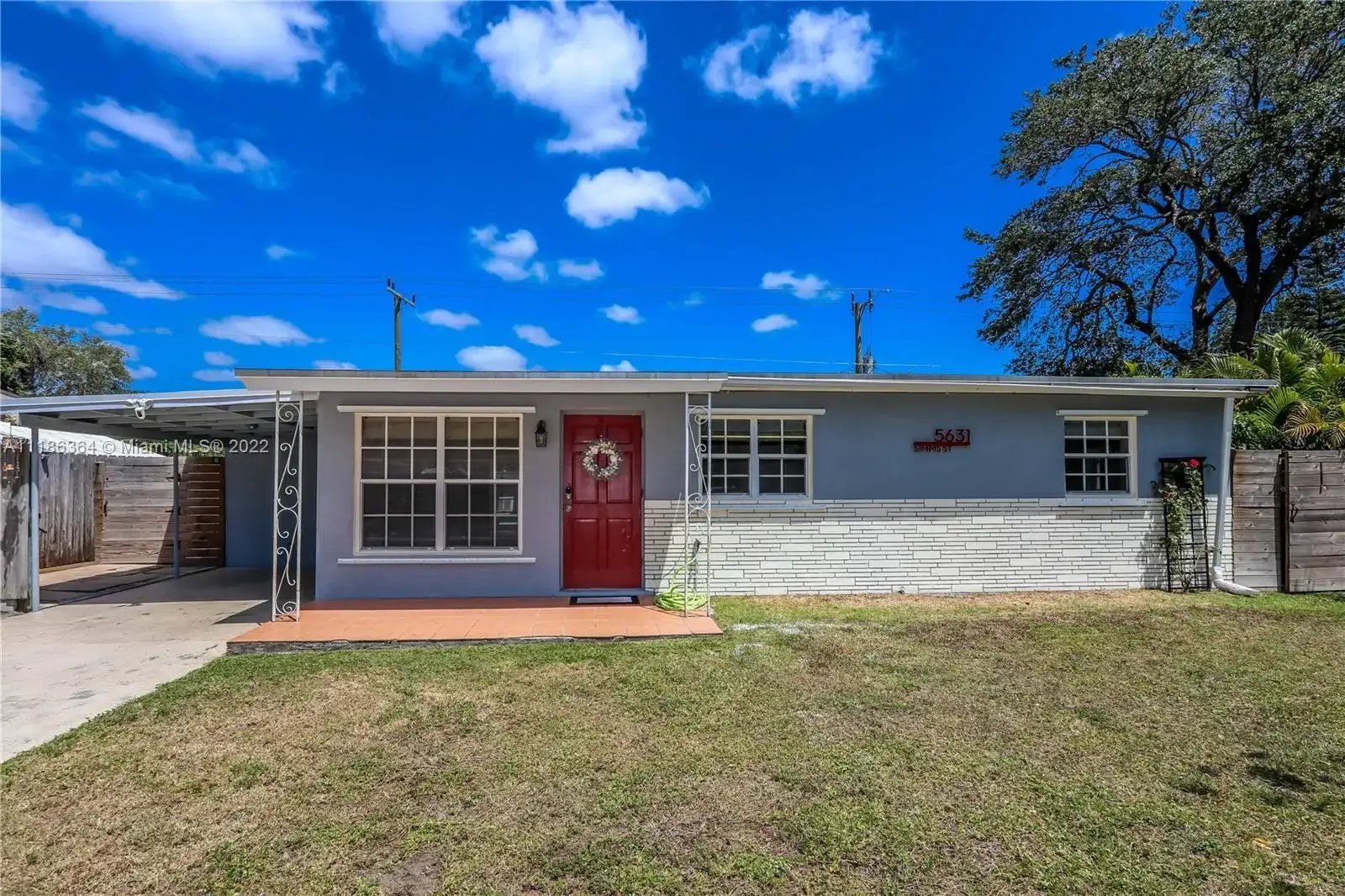5631 Simms St, Hollywood FL 33021 photo 2