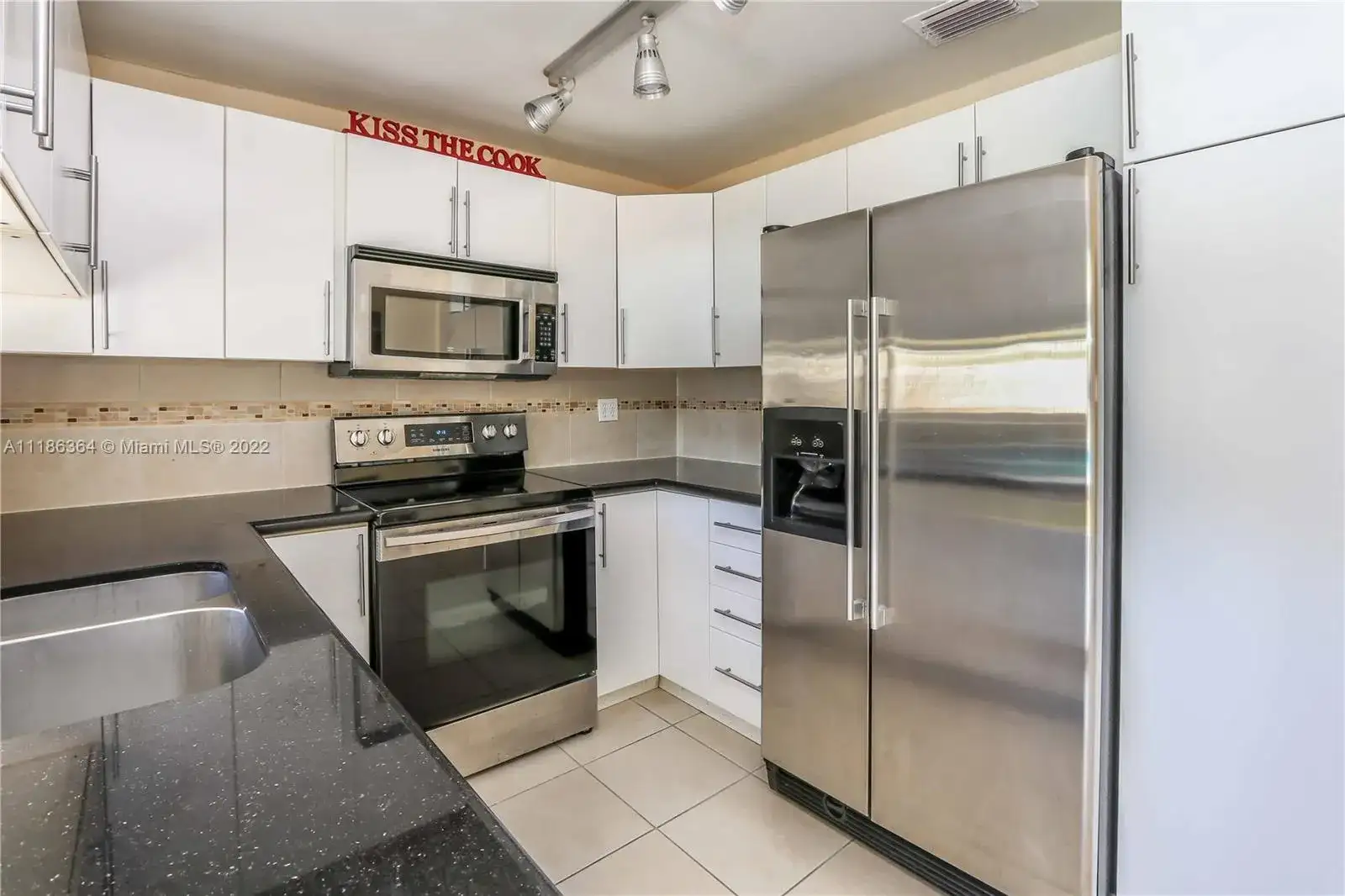 5631 Simms St, Hollywood FL 33021 photo 5