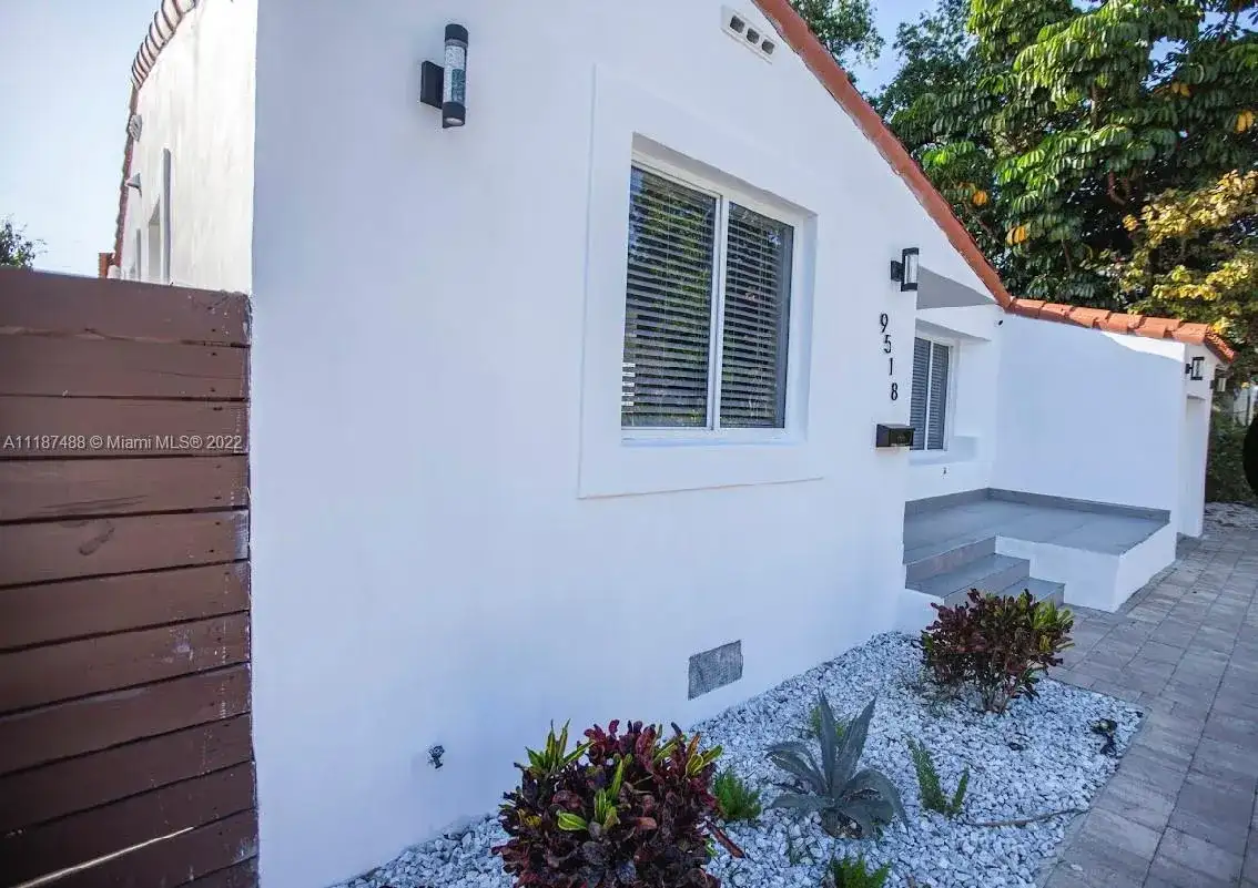 9518 N Miami Ave, Miami Shores FL 33150 photo 3