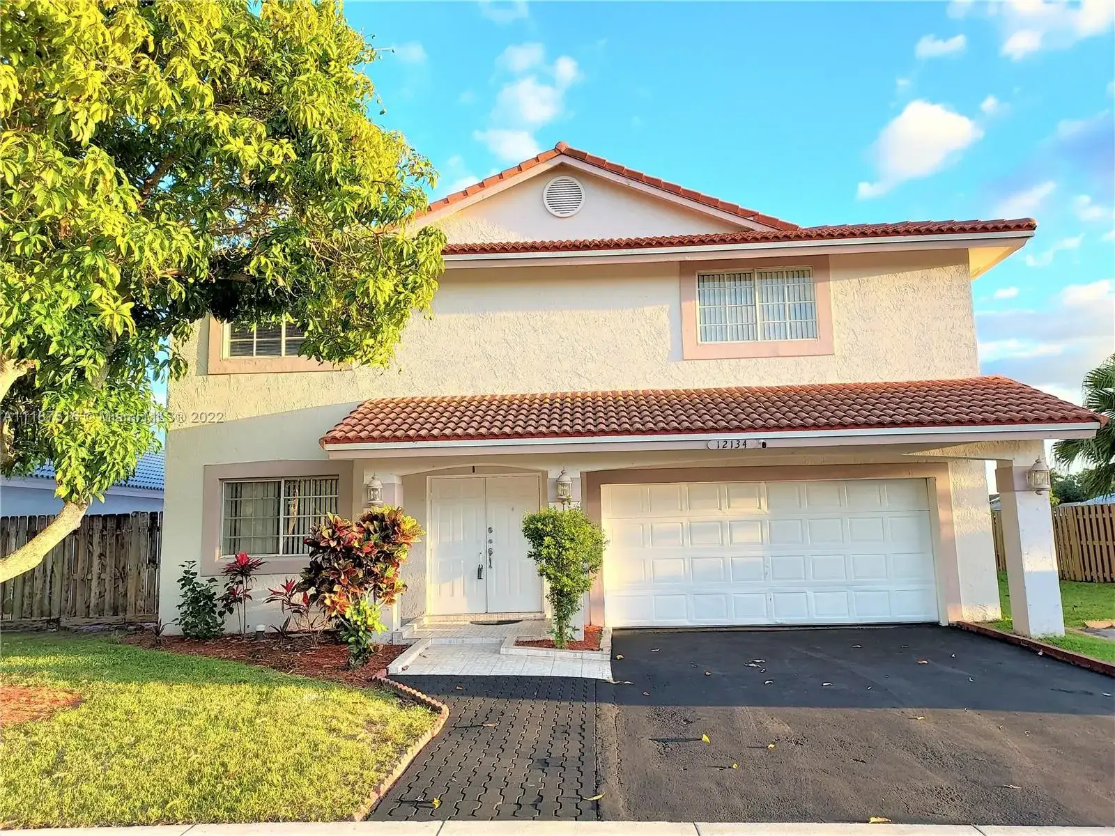 12134 NW 35th St, Sunrise FL 33323 photo 2