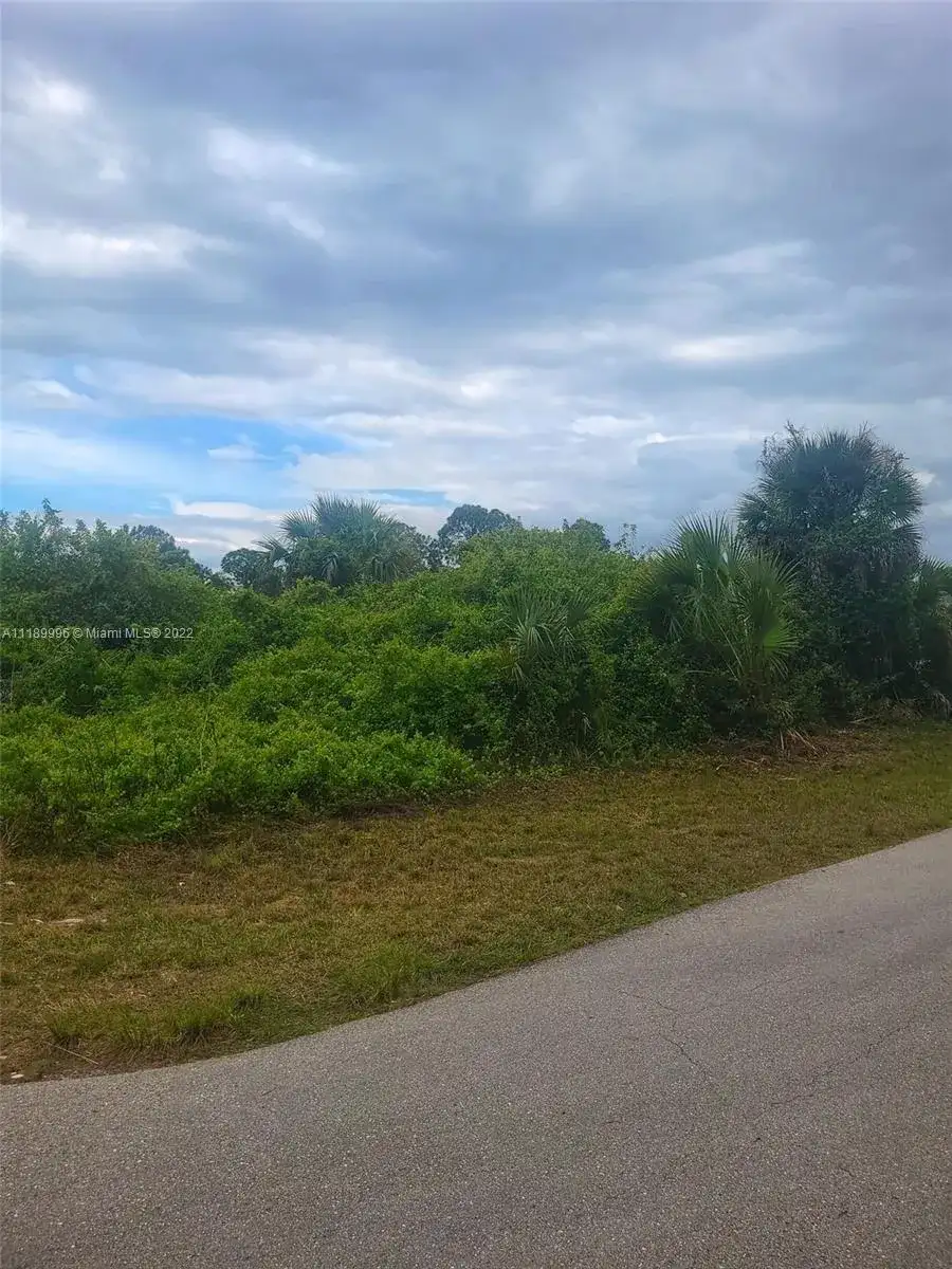 1236 COUNTY ST E, Lehigh Acres FL 33974 photo 3