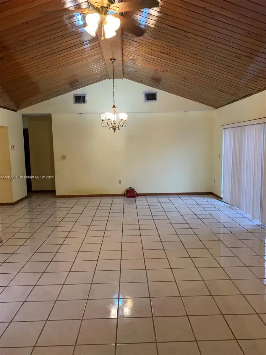 16831 SW 92nd Ct, Palmetto Bay FL 33157 photo 2