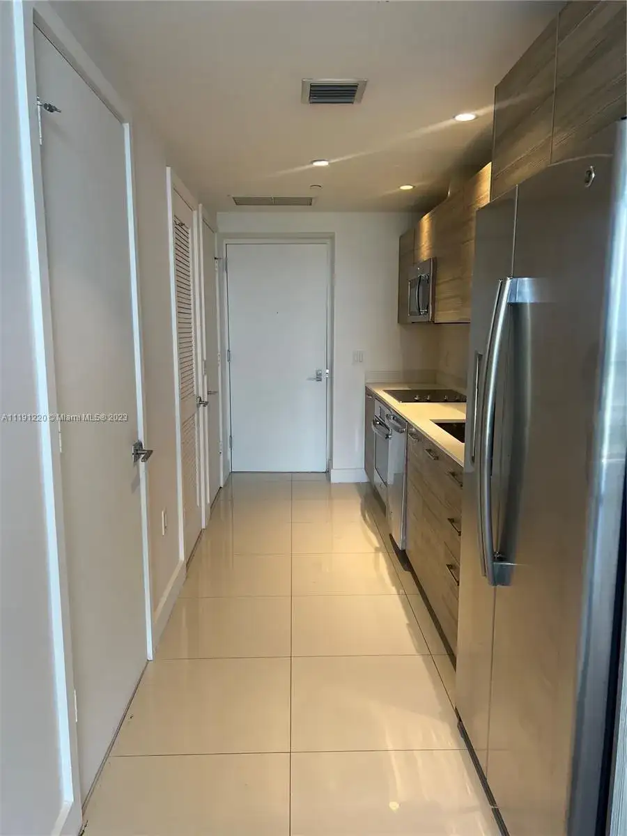 121 NE 34 St # 2215, Miami FL 33137 photo 3
