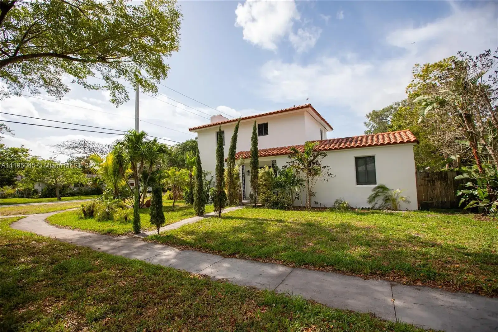 390 NE 93rd St, Miami Shores FL 33138 photo 2