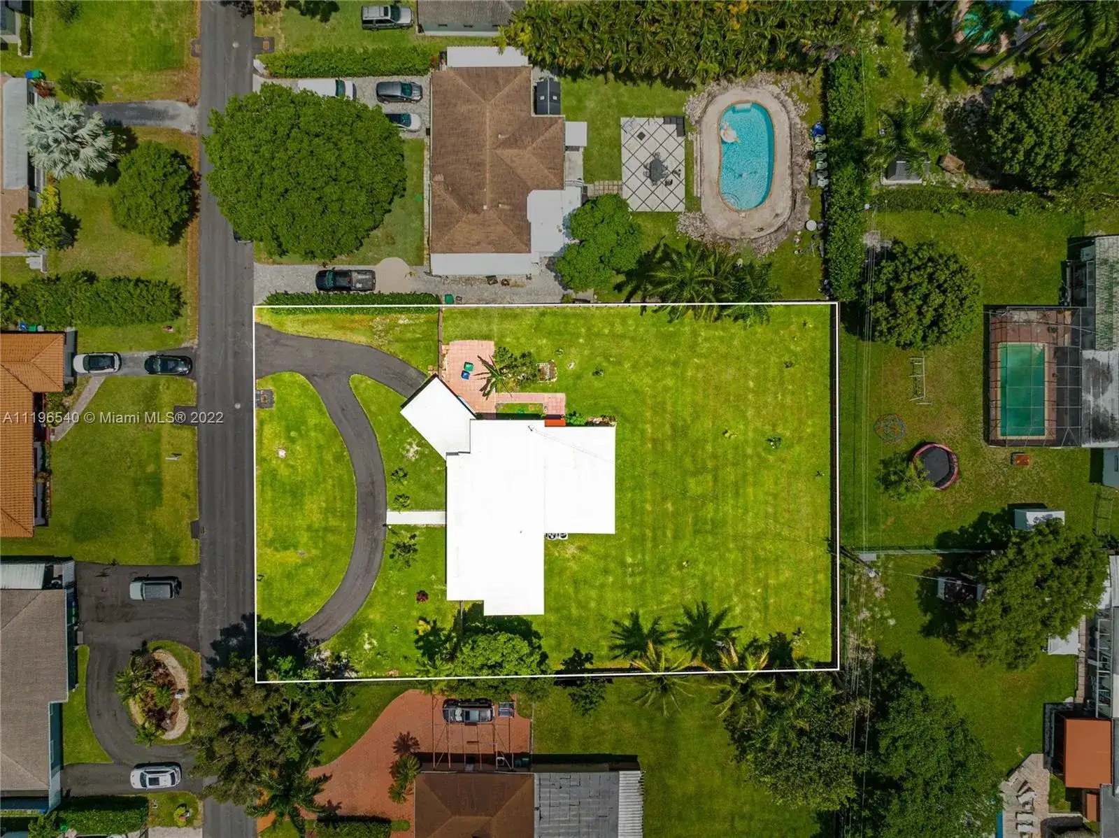 13751 NE 1st Ave, Miami FL 33161 photo 3