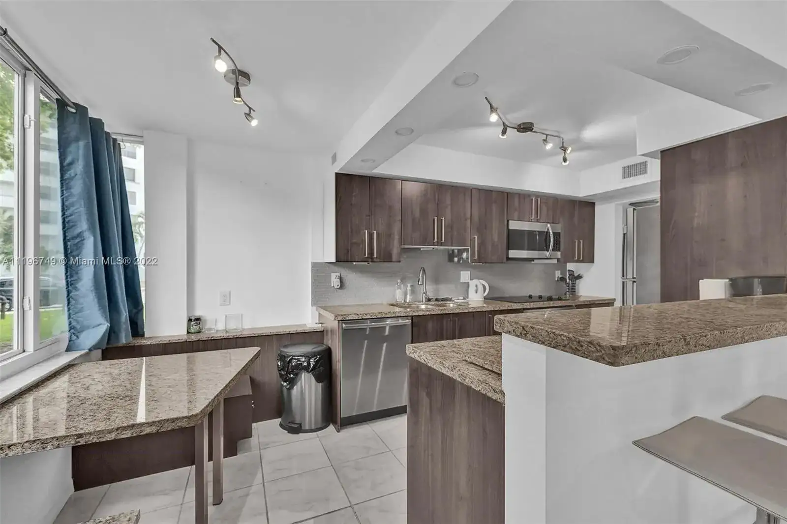 250 180th Dr # 155, Sunny Isles Beach FL 33160 photo 4