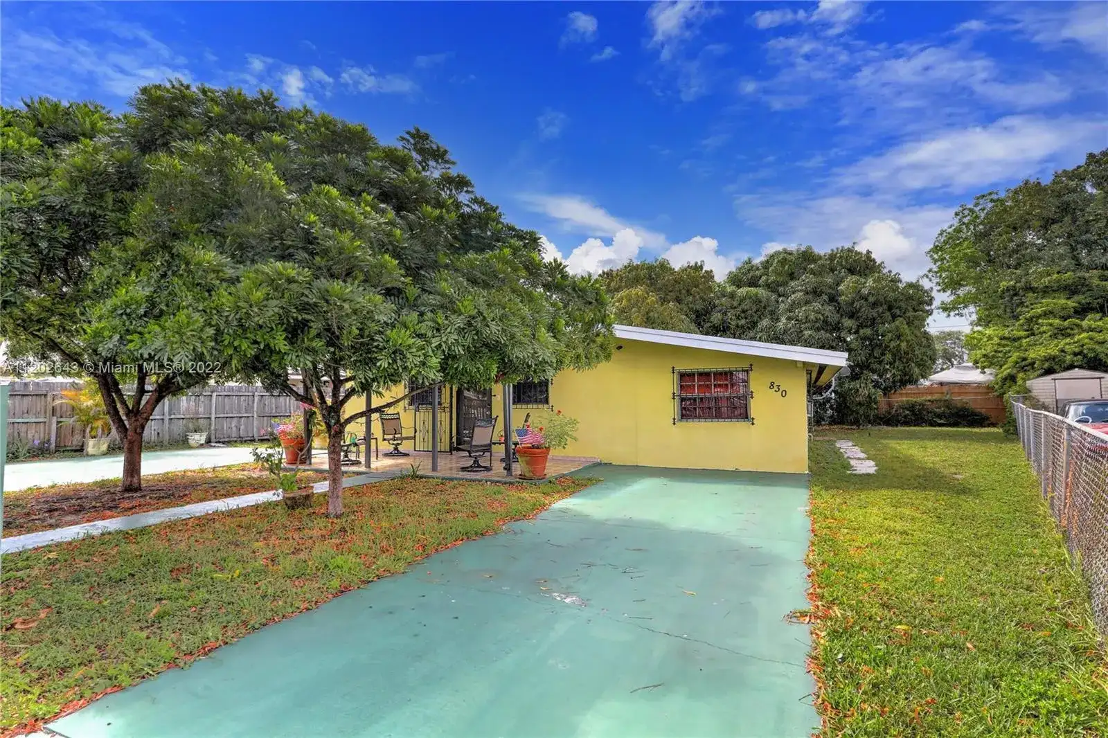 830 SE 7th Pl, Hialeah FL 33010 photo 3