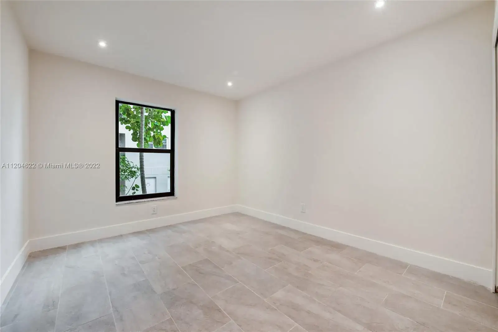 6855 Edgewater Dr, Coral Gables FL 33133 photo 5