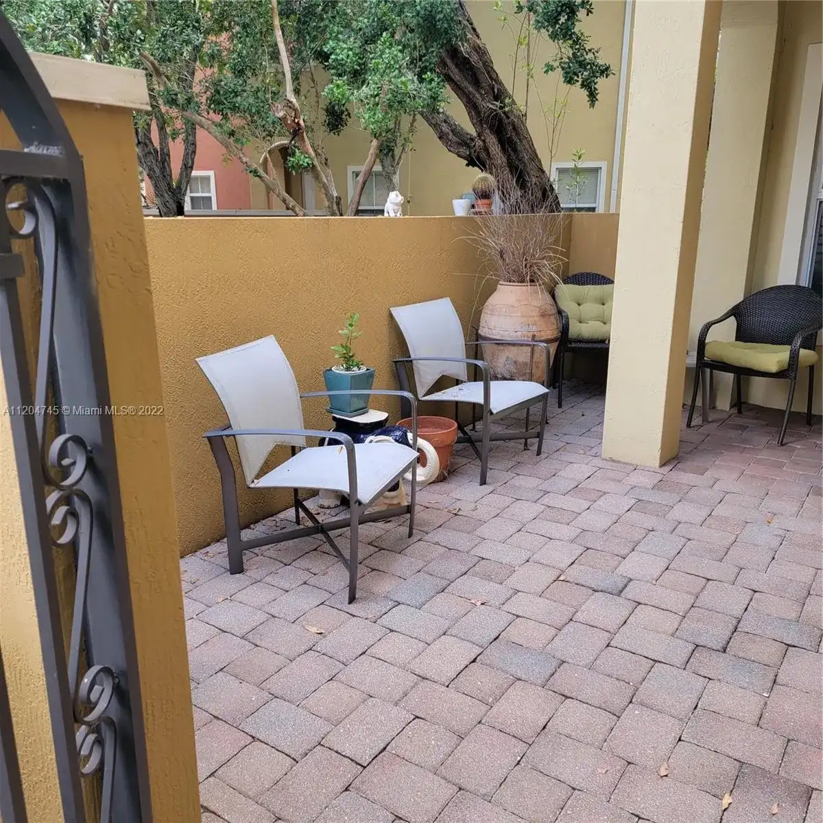2851 W Prospect Rd # 1006, Tamarac FL 33309 photo 2