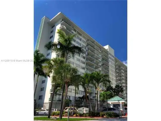 1408 Brickell Bay Dr # 213, Miami FL 33131 photo 2