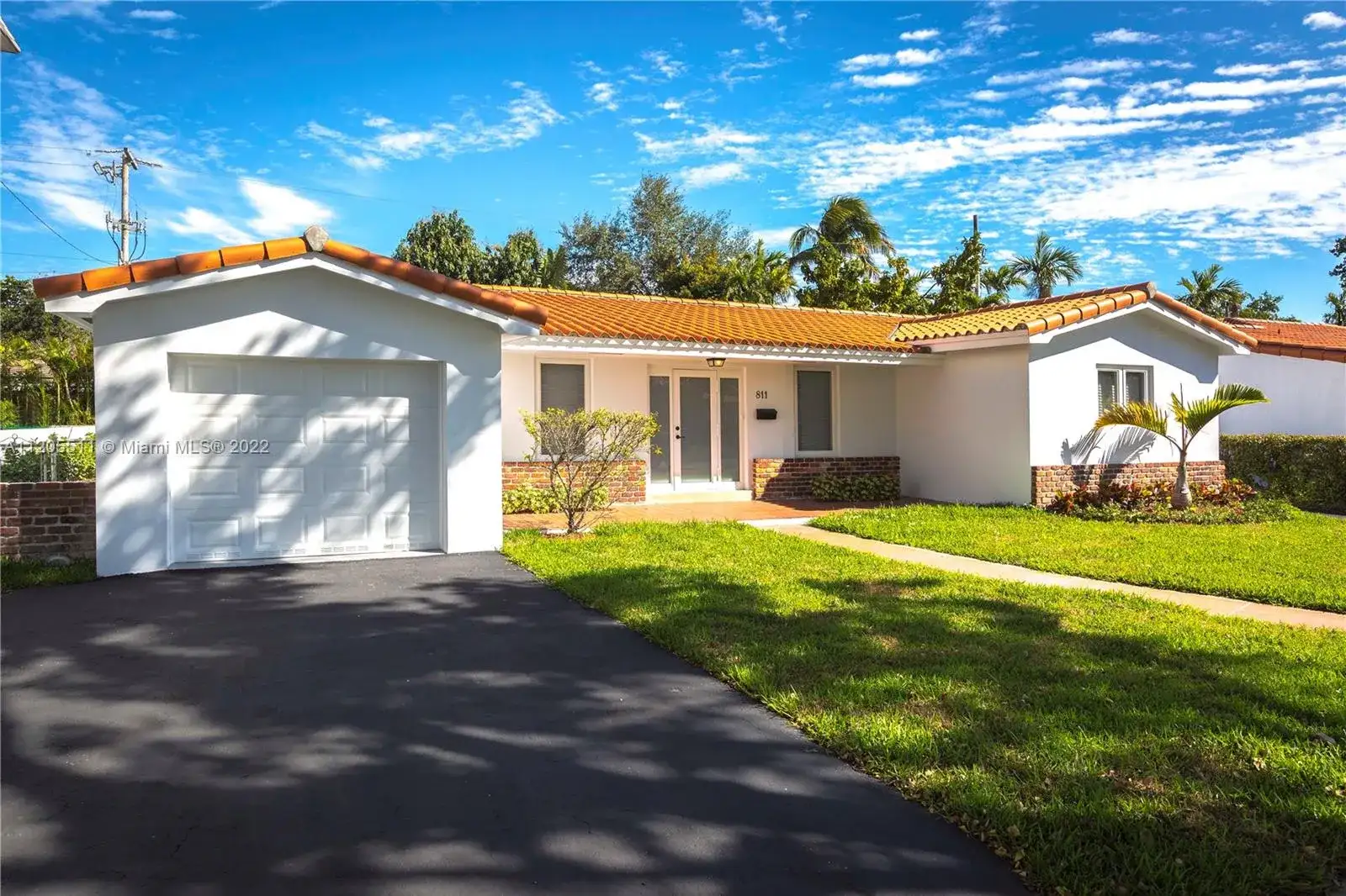 811 Capri St, Coral Gables FL 33134 photo 3