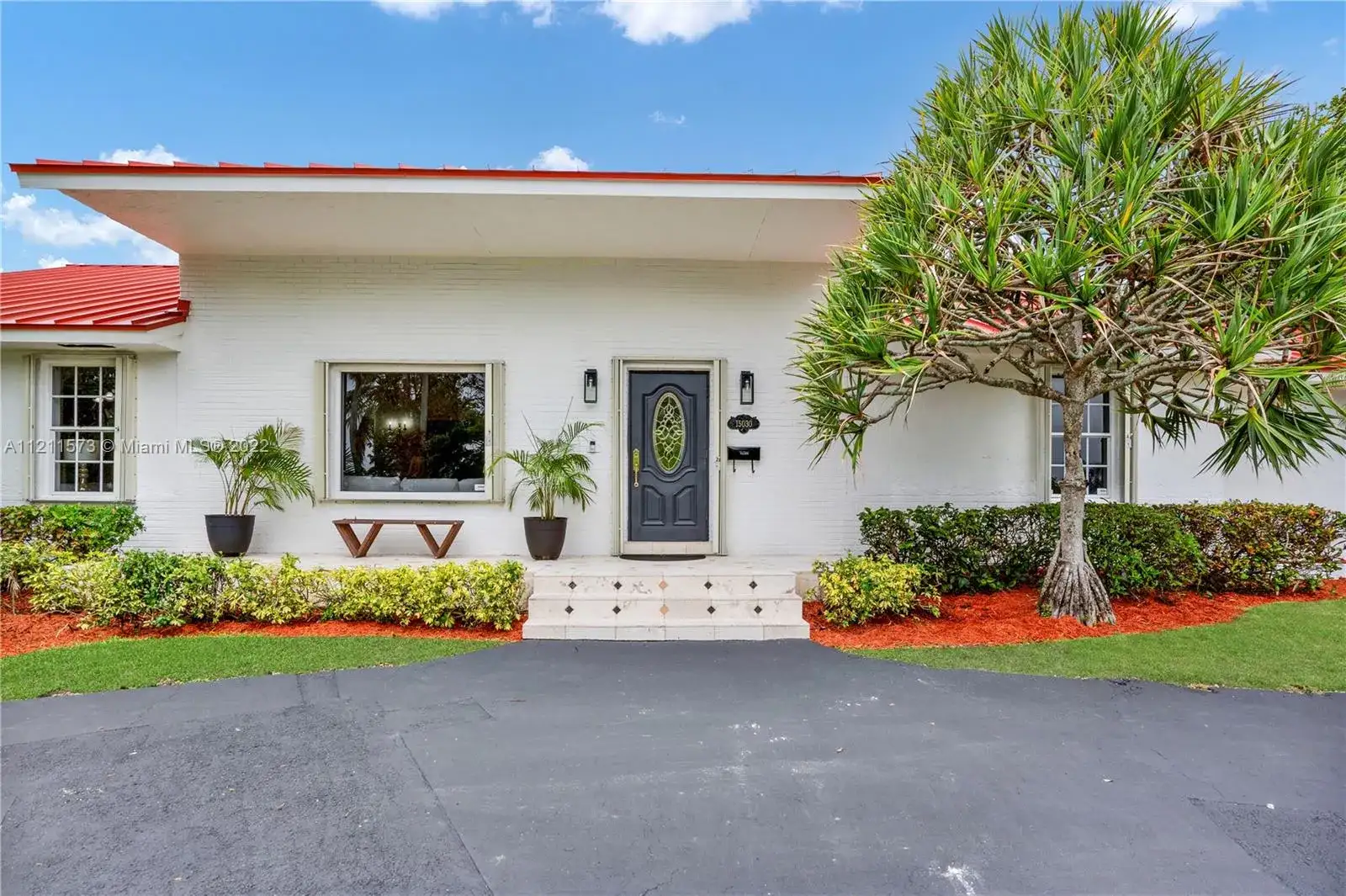 15030 SW 89th Ave, Palmetto Bay FL 33176 photo 2