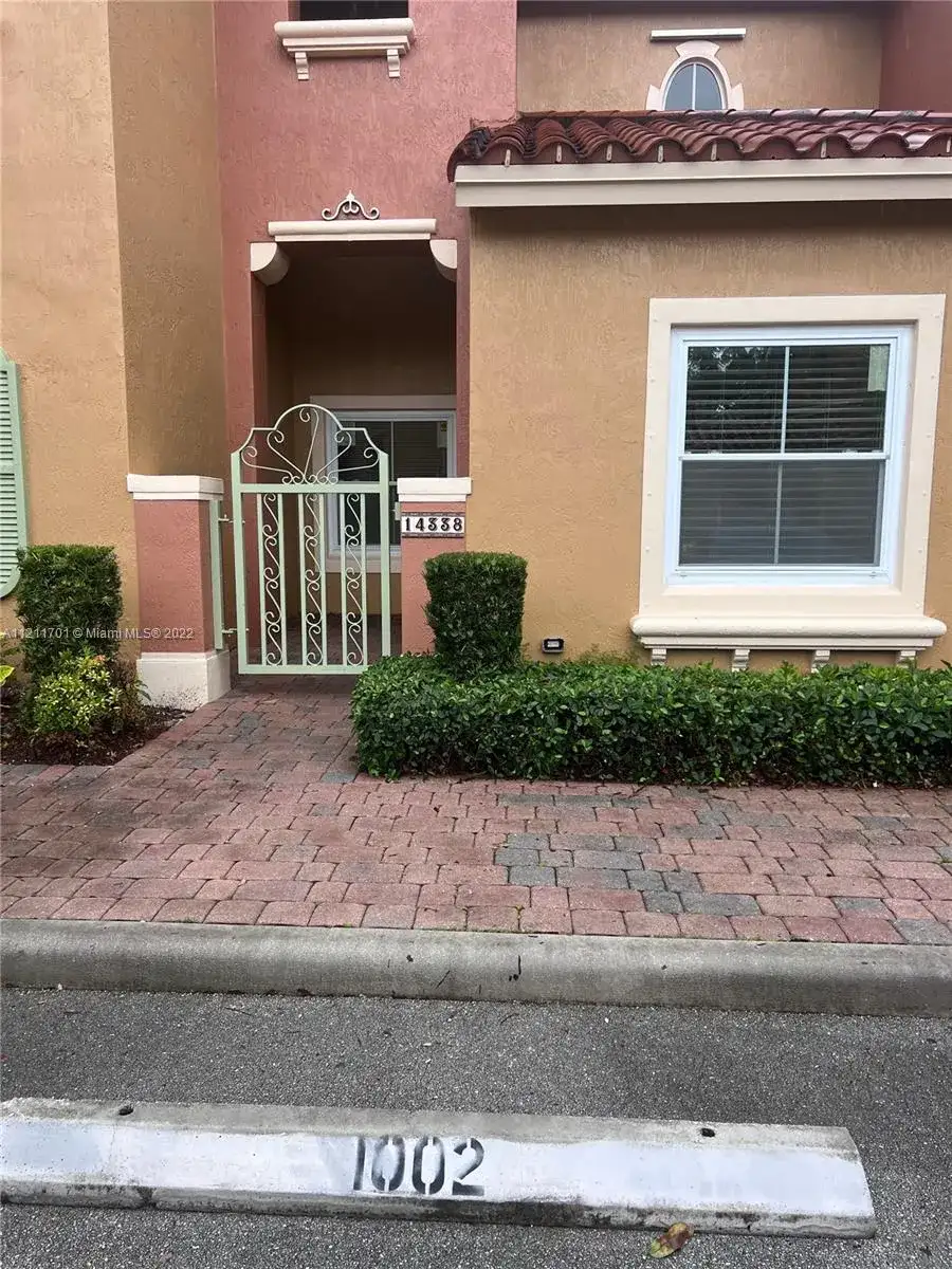 14338 SW 11TH ST # 1002, Pembroke Pines FL 33027 photo 2
