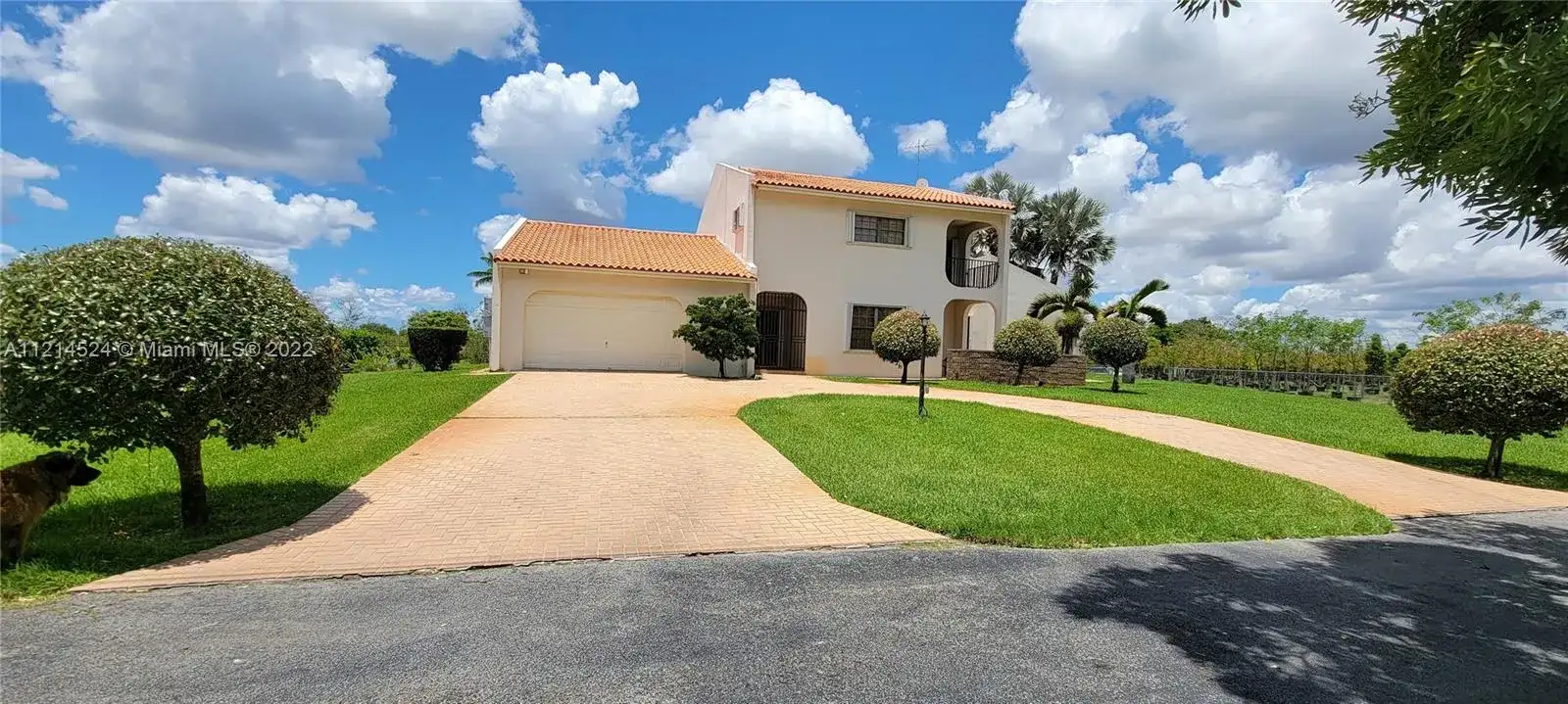 20850 SW 210th Ave, Miami FL 33187 photo 2