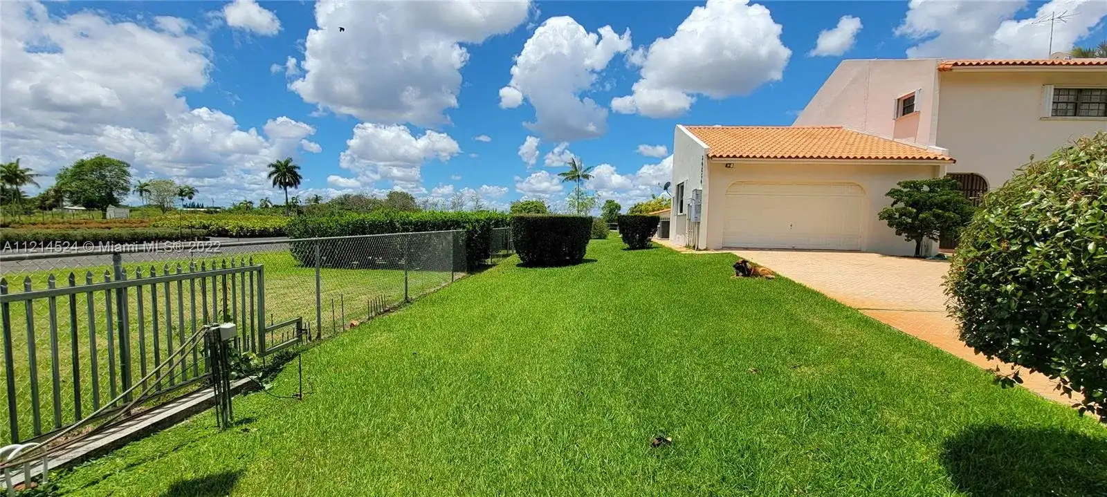 20850 SW 210th Ave, Miami FL 33187 photo 4