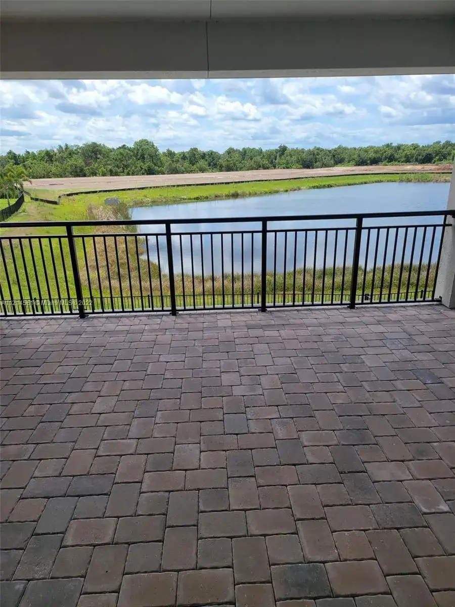 10652 WOODROW DR, Orlando FL 32832 photo 4
