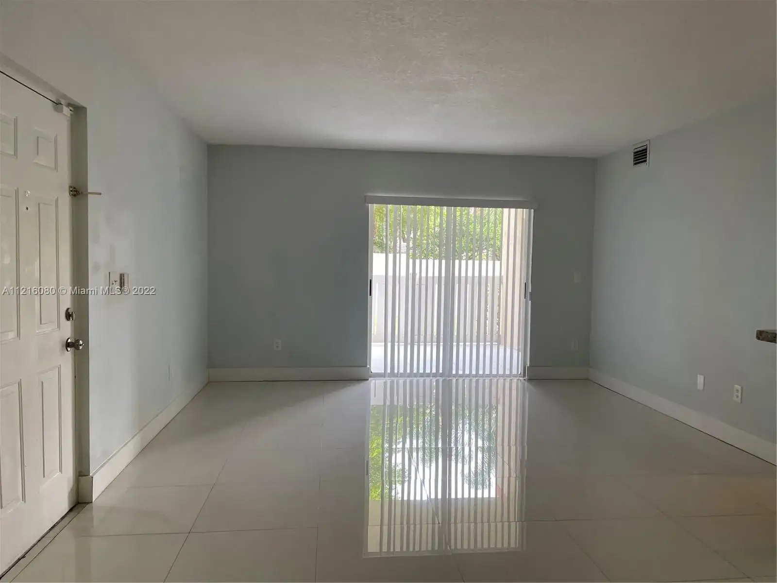 18810 NW 57th Ave # 104, Hialeah FL 33015 photo 2