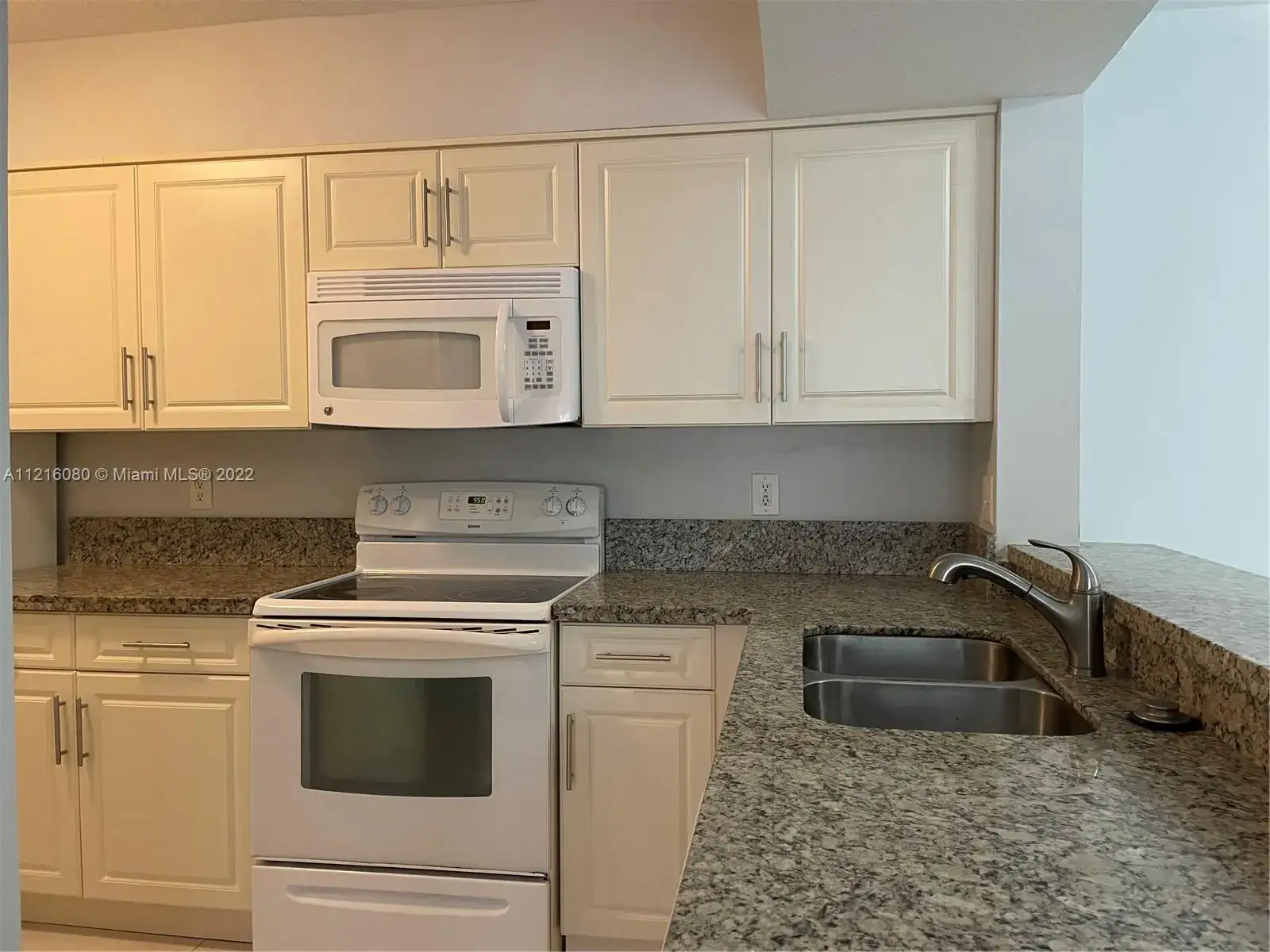 18810 NW 57th Ave # 104, Hialeah FL 33015 photo 4