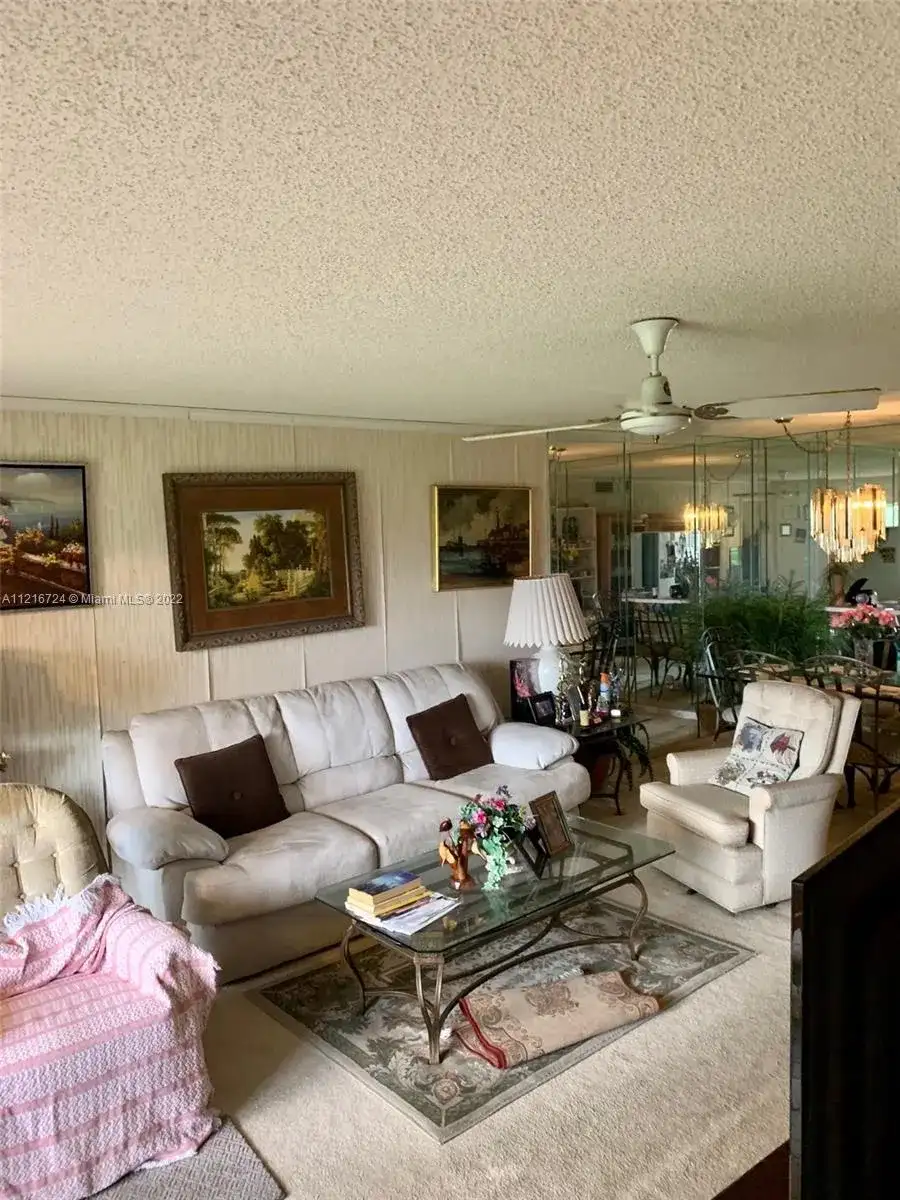 9330 Sunrise Lakes Blvd # 304, Sunrise FL 33322 photo 3