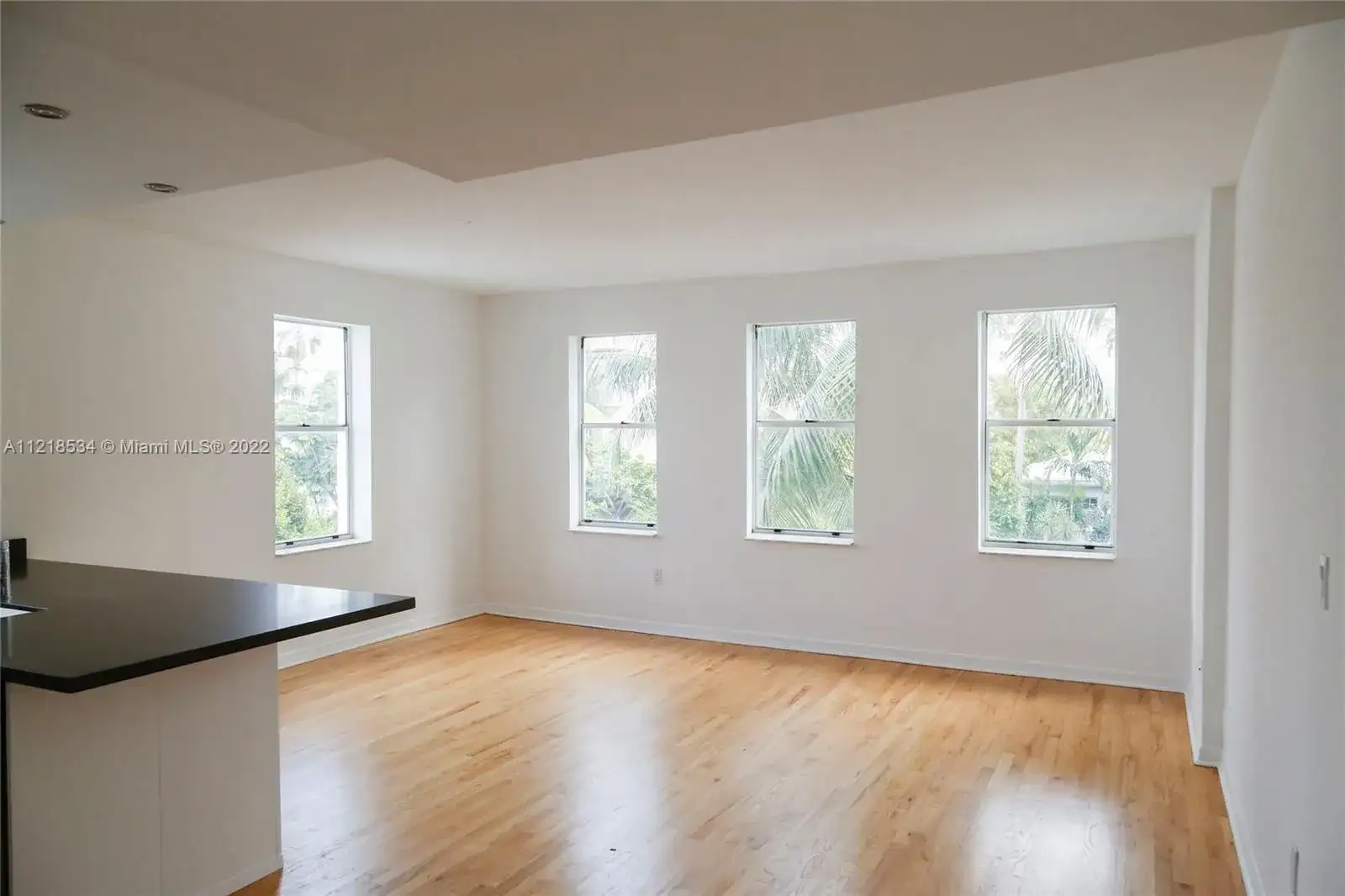 802 Euclid Ave # 302, Miami Beach FL 33139 photo 2