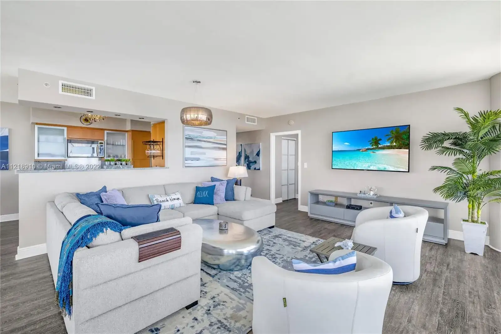 6365 Collins Ave # 3807, Miami Beach FL 33141 photo 5