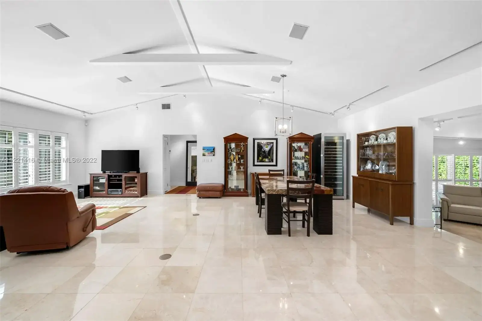 5510 San Vicente St, Coral Gables FL 33146 photo 4