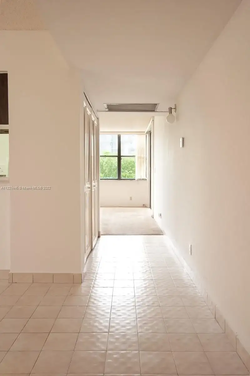 20350 W Country Club Dr # 4, Aventura FL 33180 photo 5
