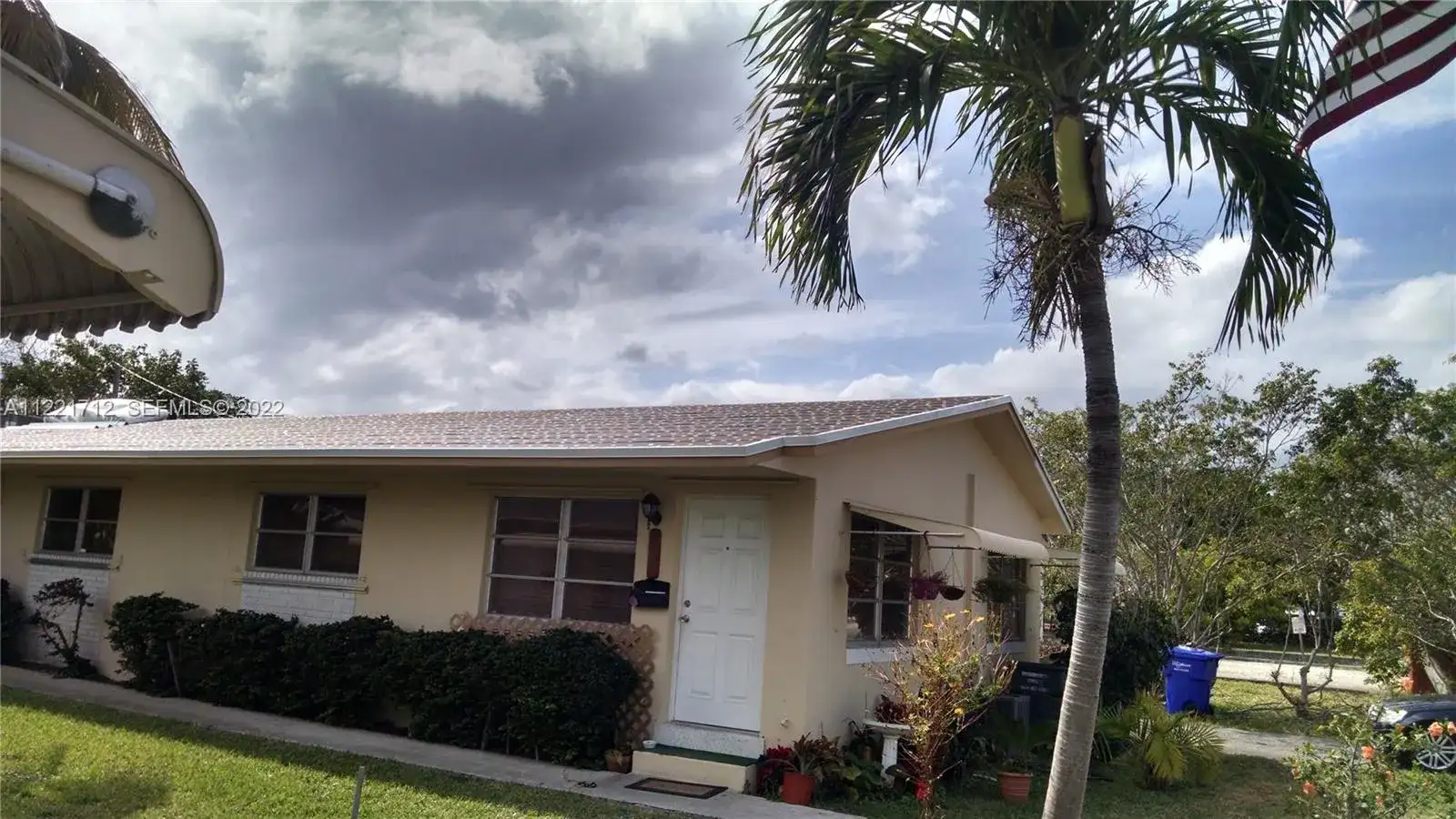 2212 Johnson St, Hollywood FL 33020 photo 2