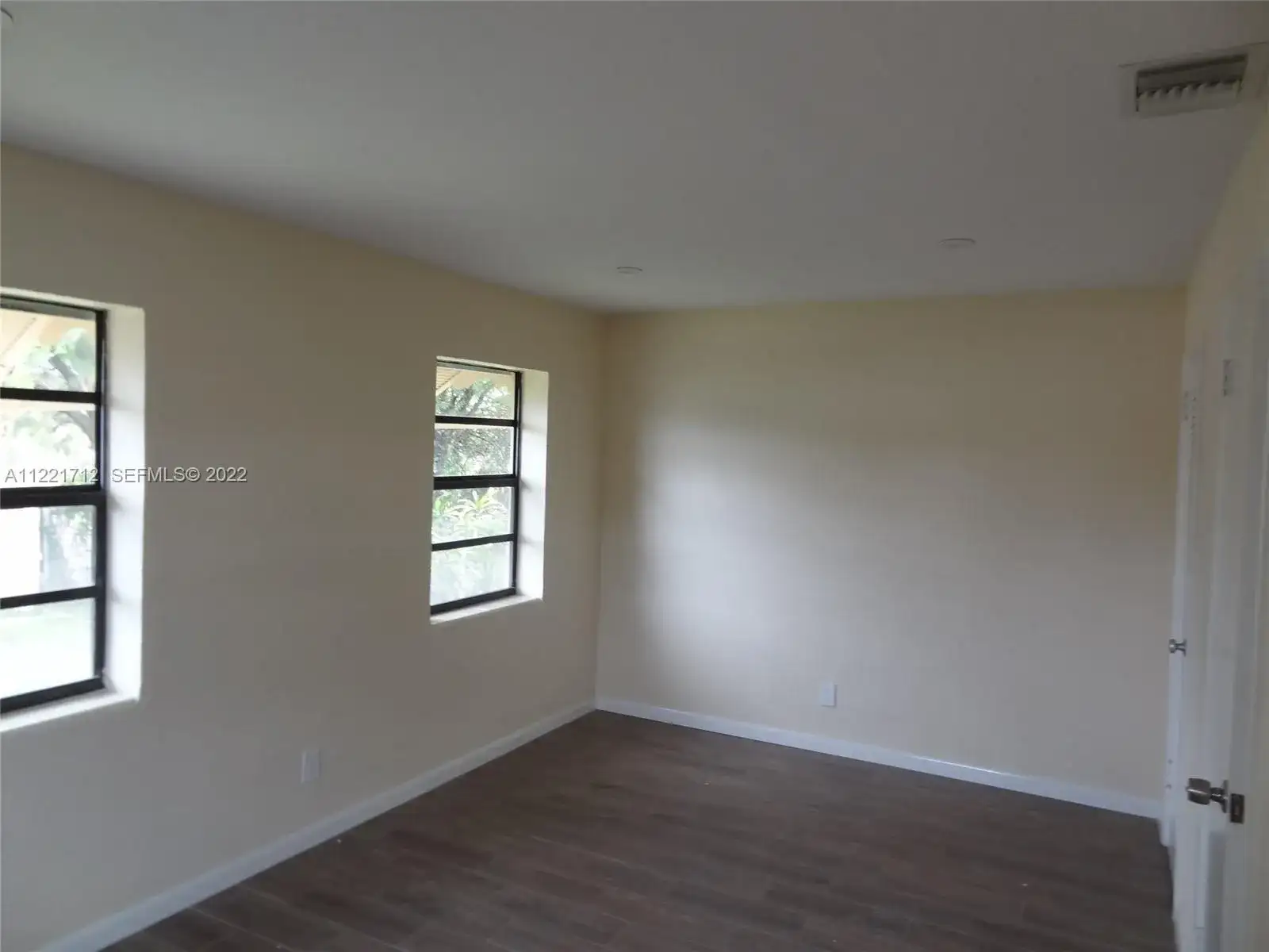 2212 Johnson St, Hollywood FL 33020 photo 4