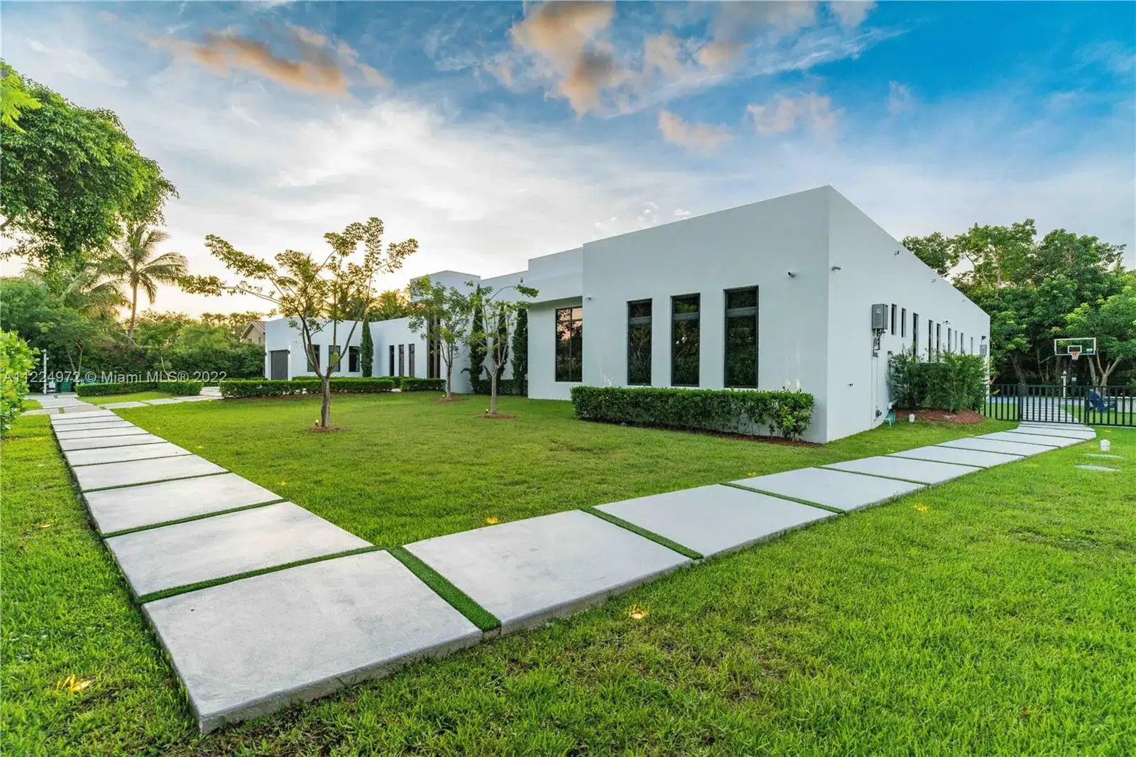 6175 SW 128th St, Pinecrest FL 33156 photo 3