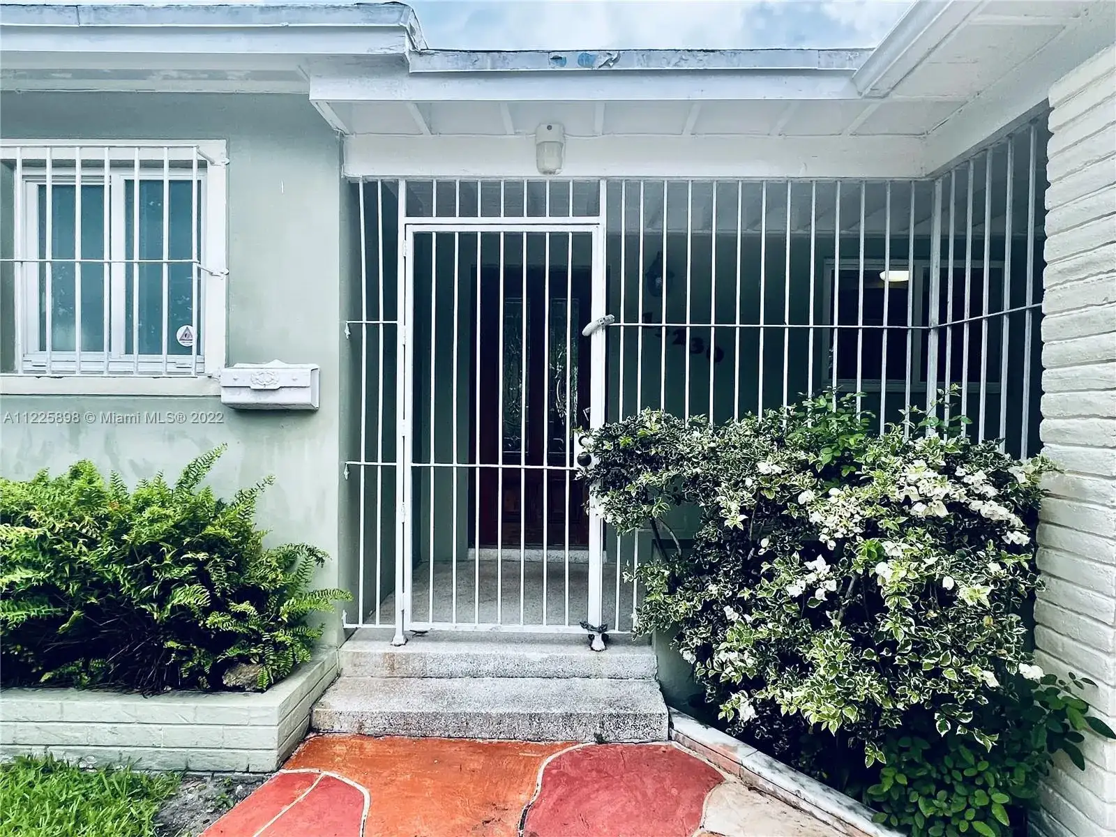 13230 NE Miami Ct, North Miami FL 33161 photo 2