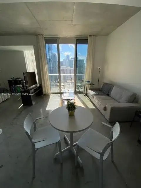 151 SE 1st St # 2205, Miami FL 33131 photo 2