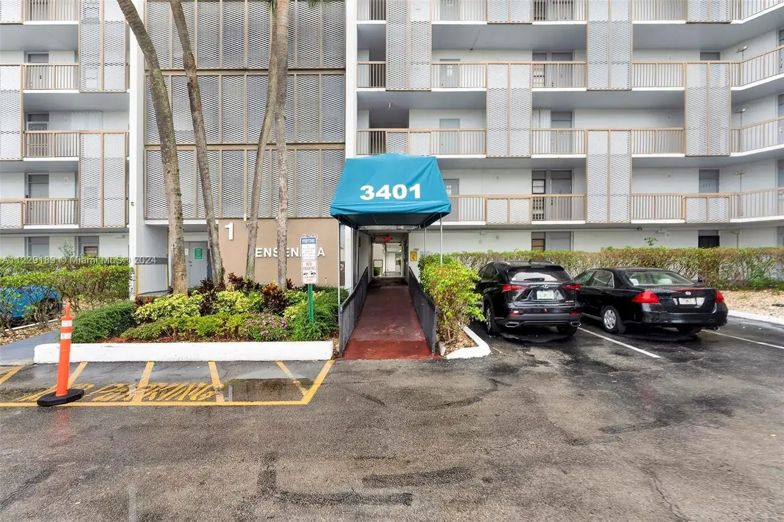 3401 N Country Club Dr # 406, Aventura FL 33180 photo 4