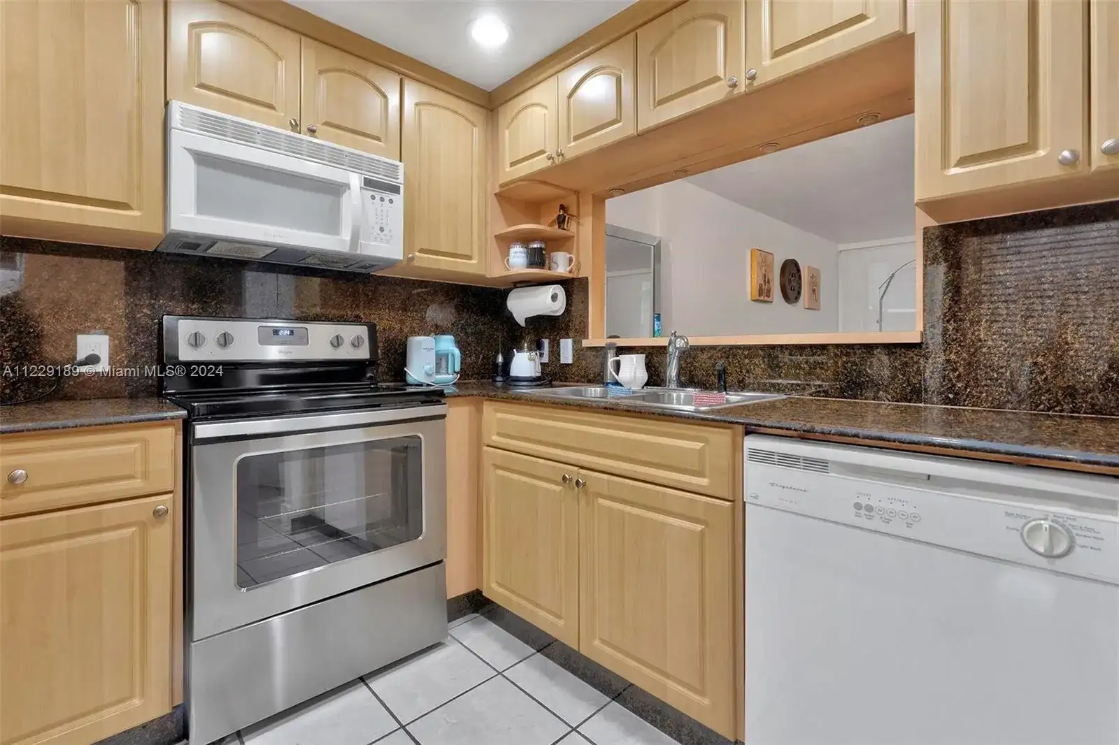 3401 N Country Club Dr # 406, Aventura FL 33180 photo 5