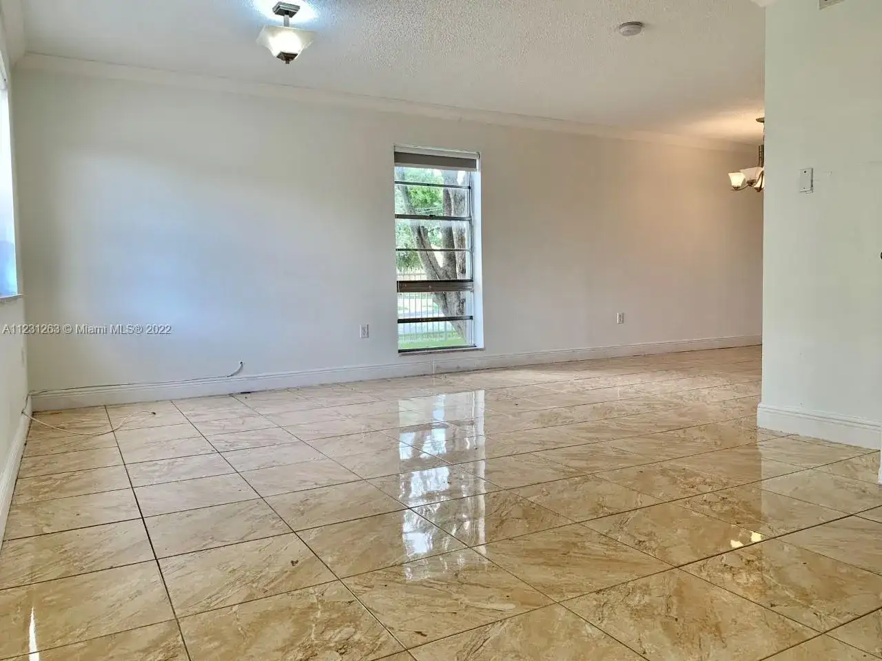 130 SW 108th Ave # J1, Sweetwater FL 33174 photo 2