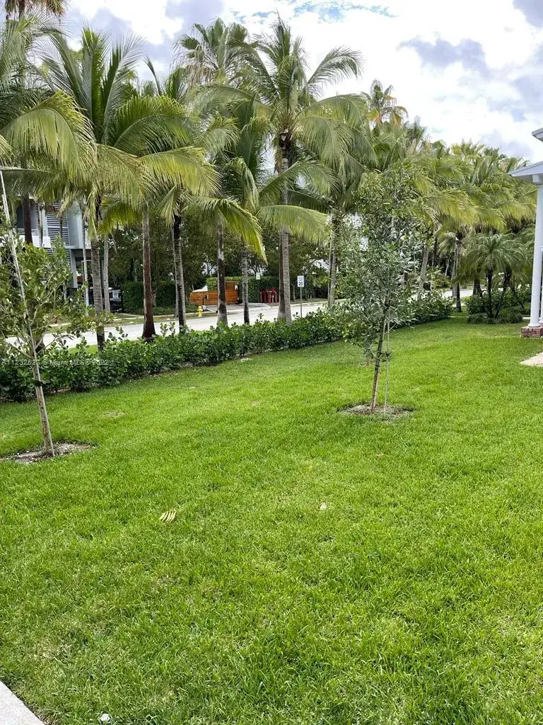 100 Sunrise Dr # 25, Key Biscayne FL 33149 photo 2