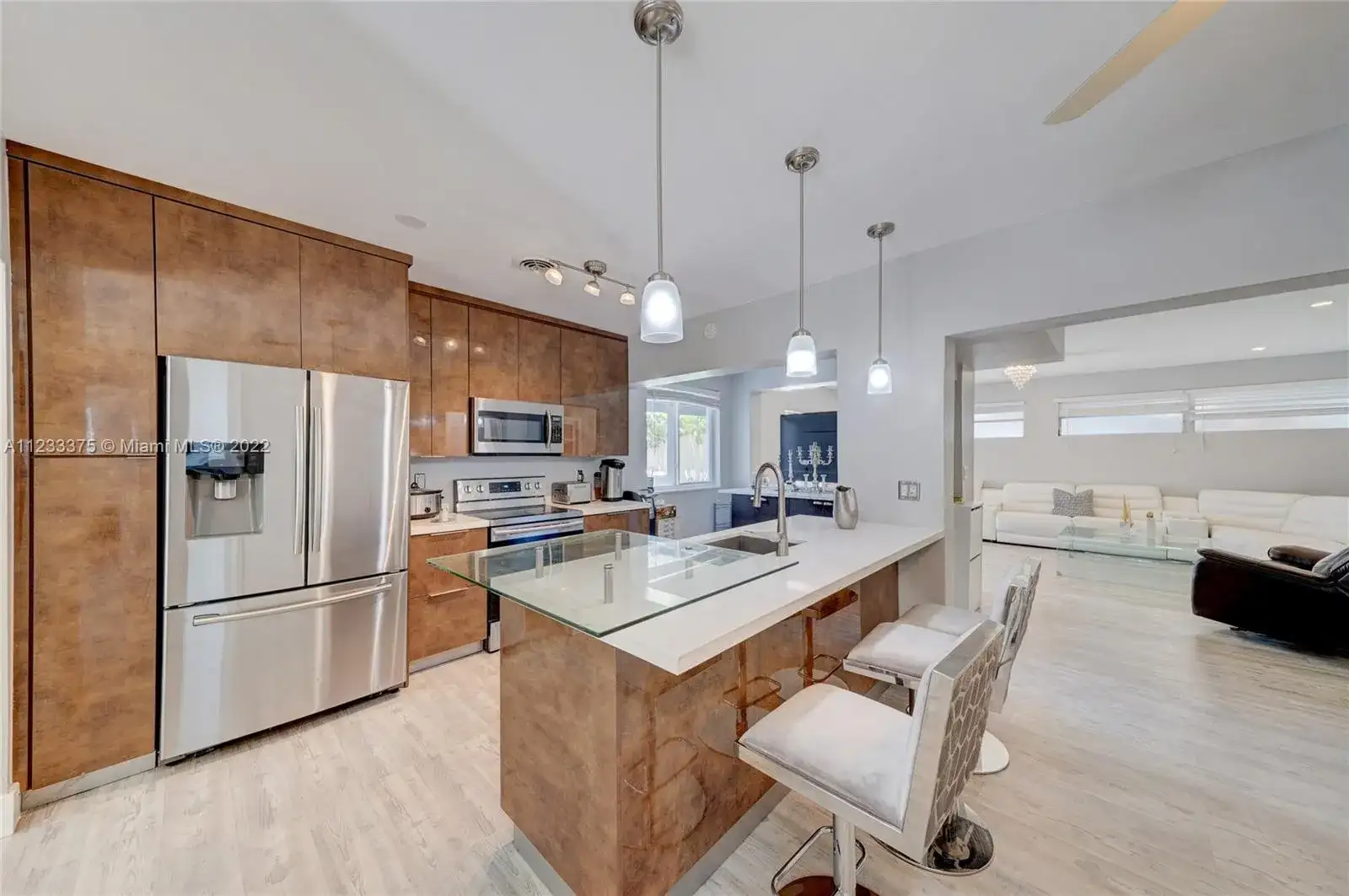 810 NE 182nd St, North Miami Beach FL 33162 photo 5