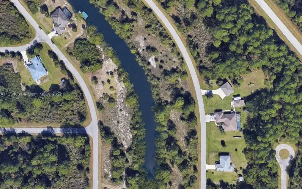 2573 Chapel Dr, Port Charlotte FL 33953 photo 3