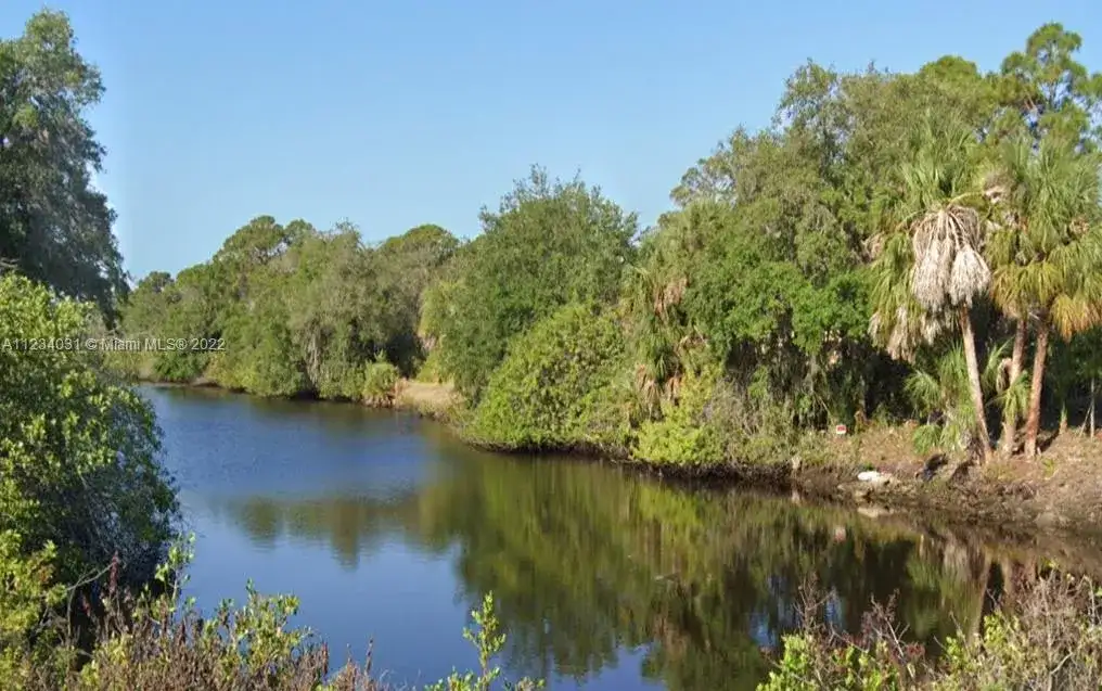 2573 Chapel Dr, Port Charlotte FL 33953 photo 4