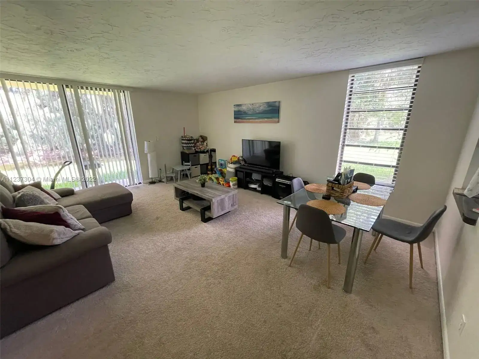 450 Commodore Dr # 108, Plantation FL 33325 photo 3
