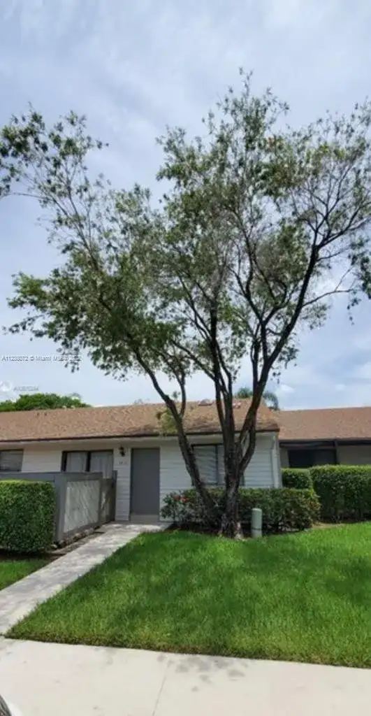9811 NW 36th St # 9E, Sunrise FL 33351 photo 2