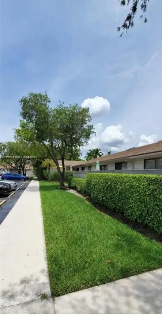 9811 NW 36th St # 9E, Sunrise FL 33351 photo 4