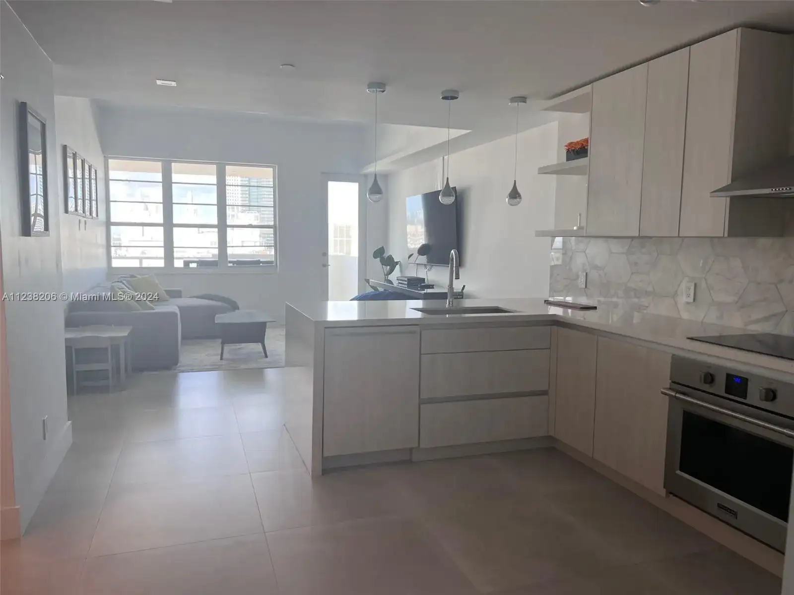 100 Lincoln Rd # 1608, Miami Beach FL 33139 photo 2