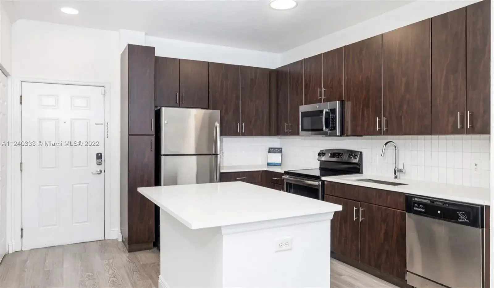10170 SW 7th St # 411, Pembroke Pines FL 33025 photo 3