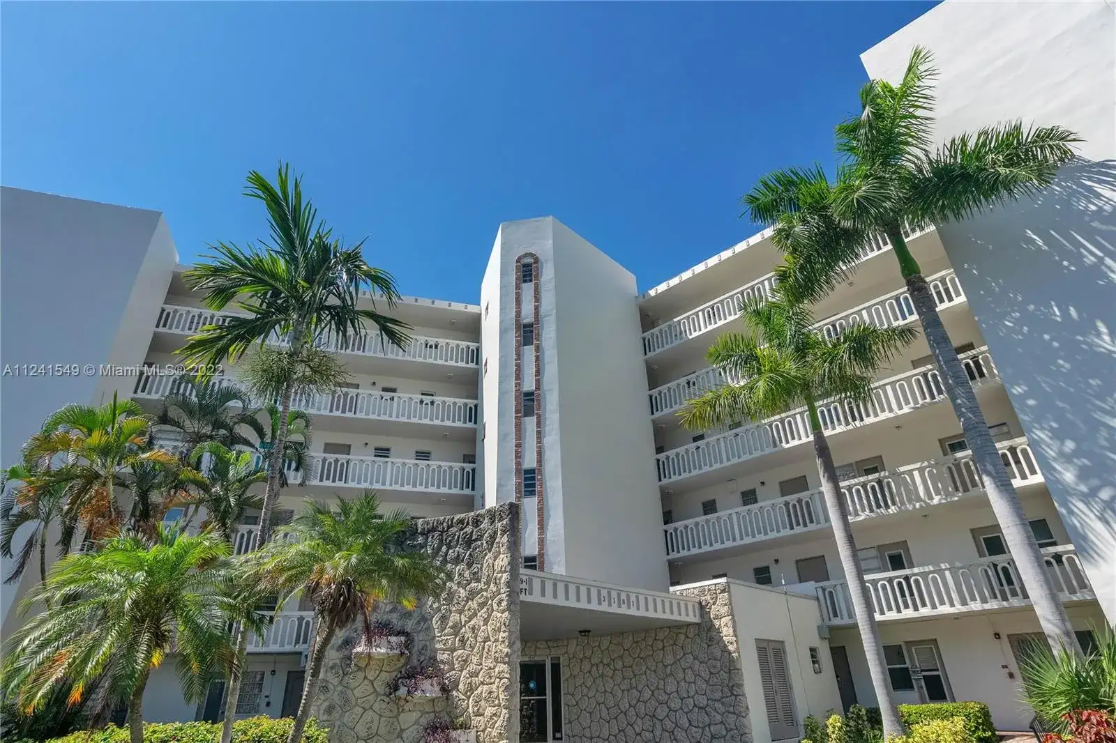 3181 S Ocean Dr # 108, Hallandale Beach FL 33009 photo 4