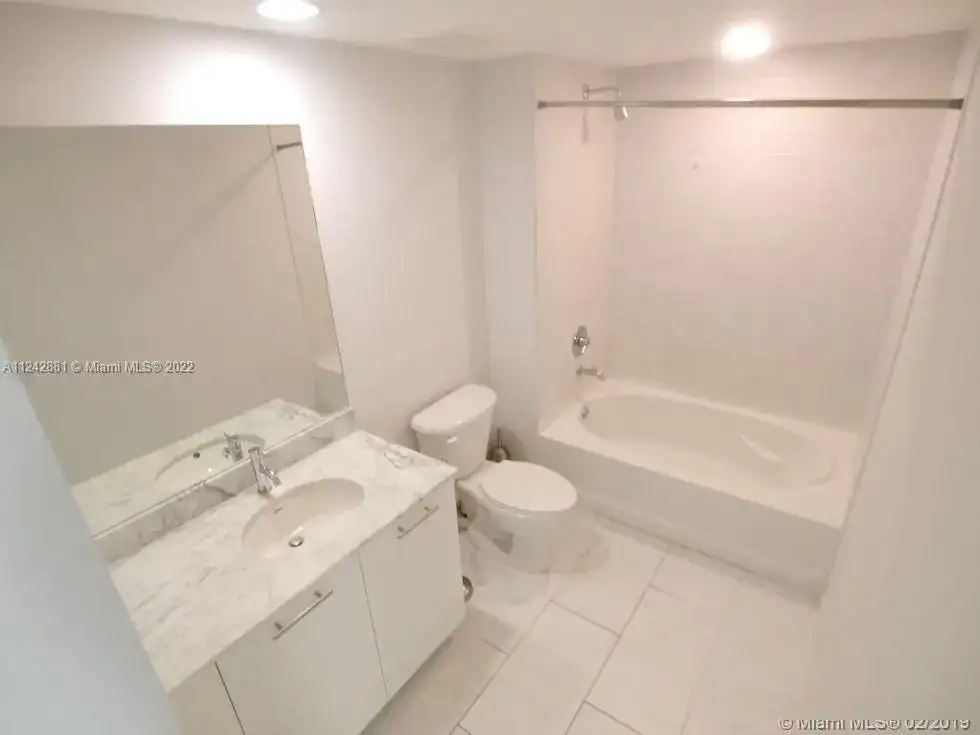 951 Brickell Ave # 2608, Miami FL 33131 photo 5