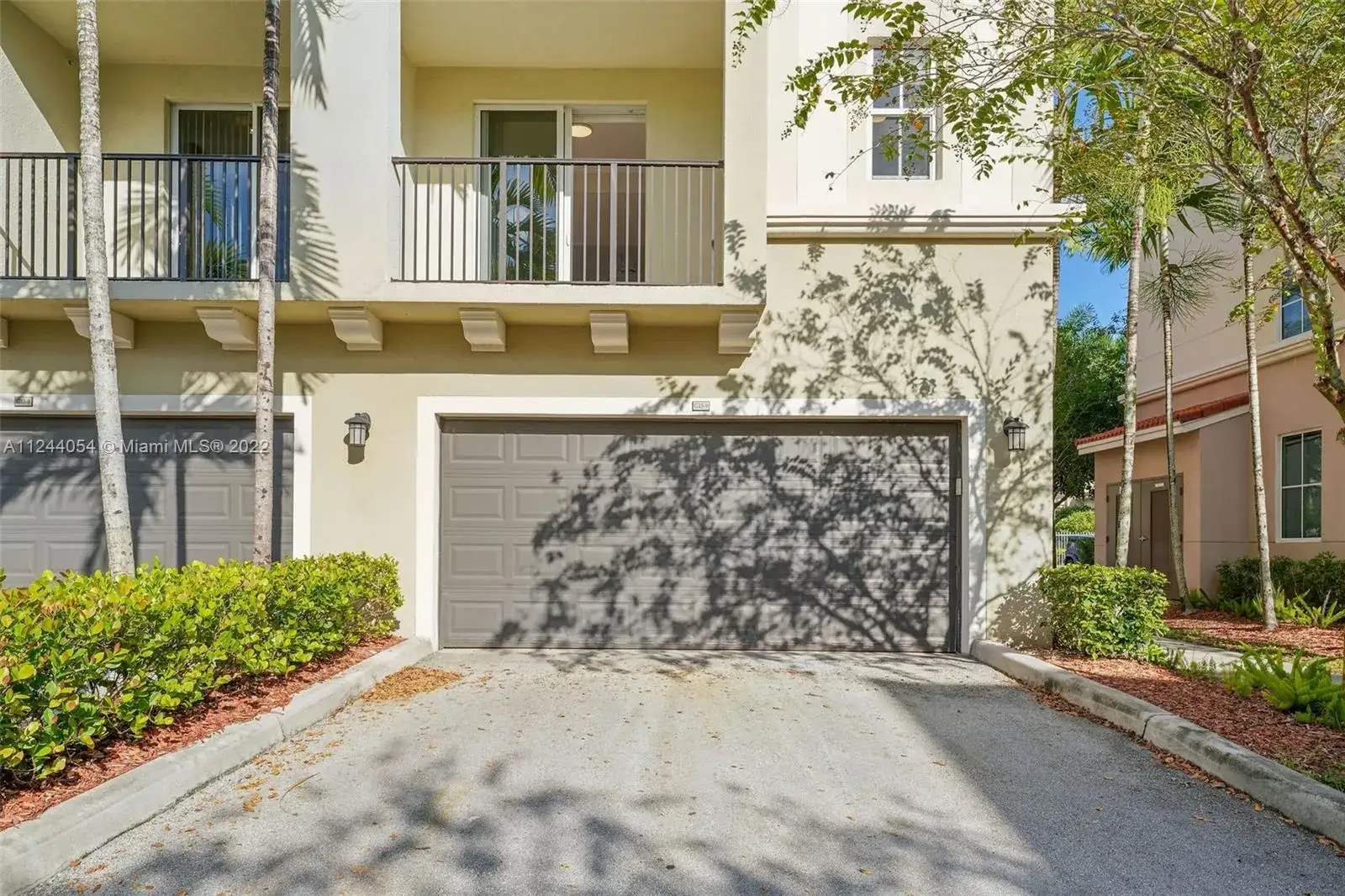 10170 SW 7th St # 104, Pembroke Pines FL 33025 photo 4